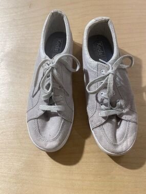 Keds Women’s Sneakers in Light Gray 7.5 (QX)